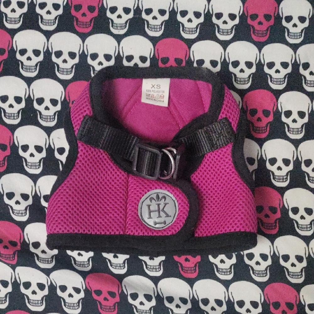Vibrant Pink and Black Dog Harness with Breathable Mesh